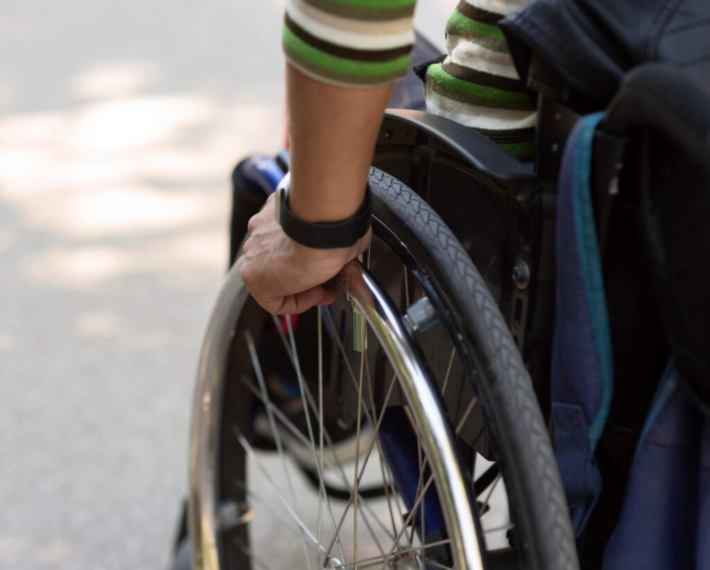 Utiliza silla de ruedas_capedinhperu.org